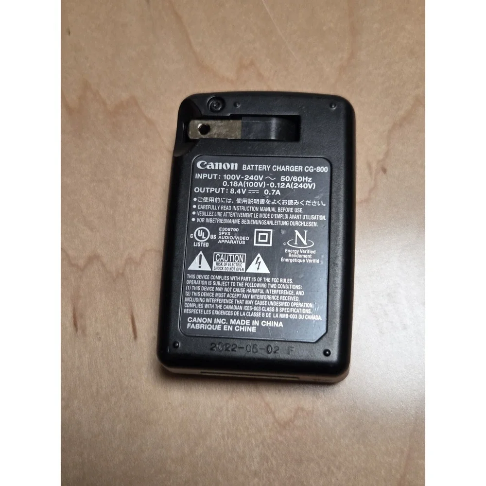 Genuine Original Canon CG-800 Charger for VIXIA HF G70 XA15 XA11 XA45 XA40 XA55